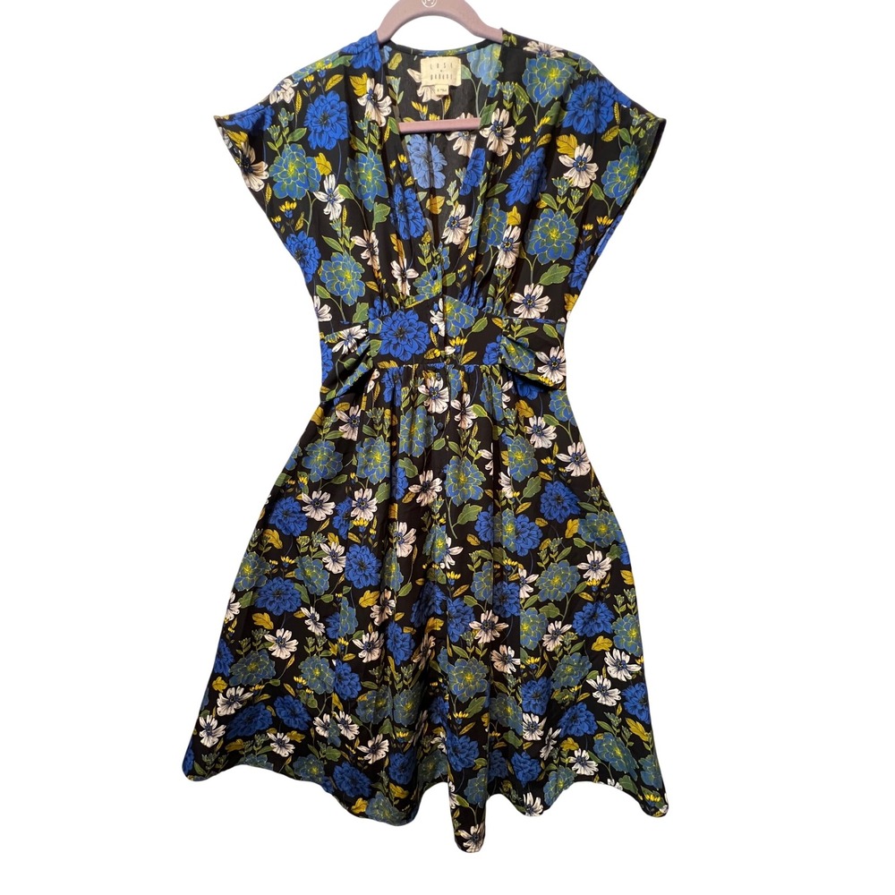 Lost + Wander XS Floral Print Dress Blue White Yellow Black V Neck‎